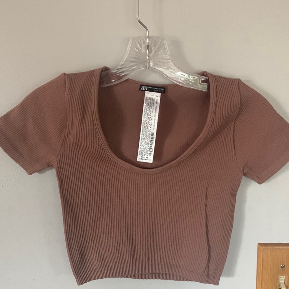 Zara short sleeved crop top